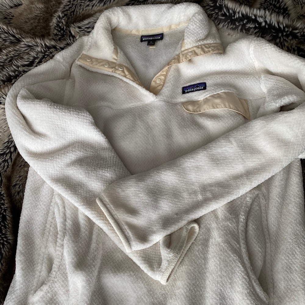 Patagonia Lightweight Synchilla Sans-T Pull-over, XL, White/Cream